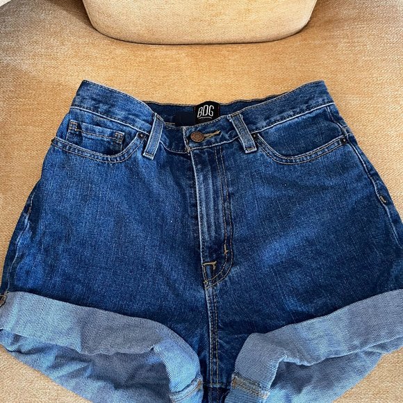 BDG (Urban Outfitters) mom high-waisted denim shorts, size 24 - Picture 1 of 3
